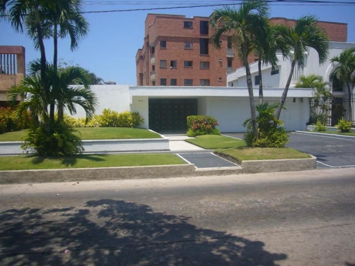 3 bedrooms House in Barranquilla, Colombia No. 6579