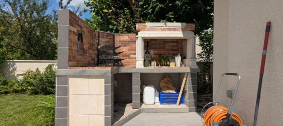 Casa de 6 dormitorios en Saint-Julien, France No. 281063 9