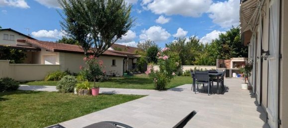 Casa de 6 dormitorios en Saint-Julien, France No. 281063 3