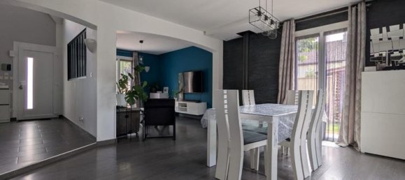 Casa de 6 dormitorios en Saint-Julien, France No. 281063 2