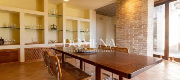 3 bedrooms House in Siena, Italy No. 236351 5