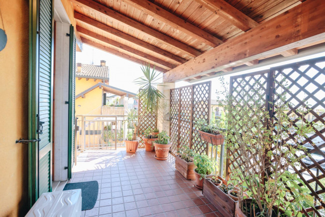 3 chambres Duplex à Valeggio sul Mincio, Italy No. 290244