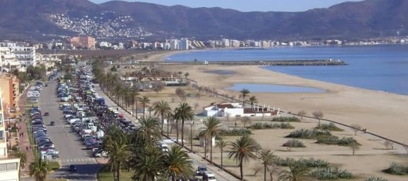 1824m² Land in Empuriabrava, Spain No. 33102 2