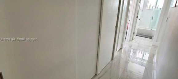 4 dormitorios villa en alquiler en Miami, Miami-Dade, Florida, USA № 615036 8