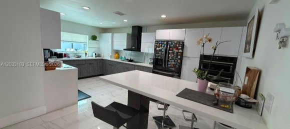4 dormitorios villa en alquiler en Miami, Miami-Dade, Florida, USA № 615036 18