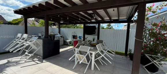 4 dormitorios villa en alquiler en Miami, Miami-Dade, Florida, USA № 615036 3
