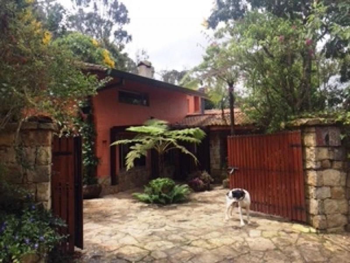 4 bedrooms House in Bogota, Colombia No. 11988