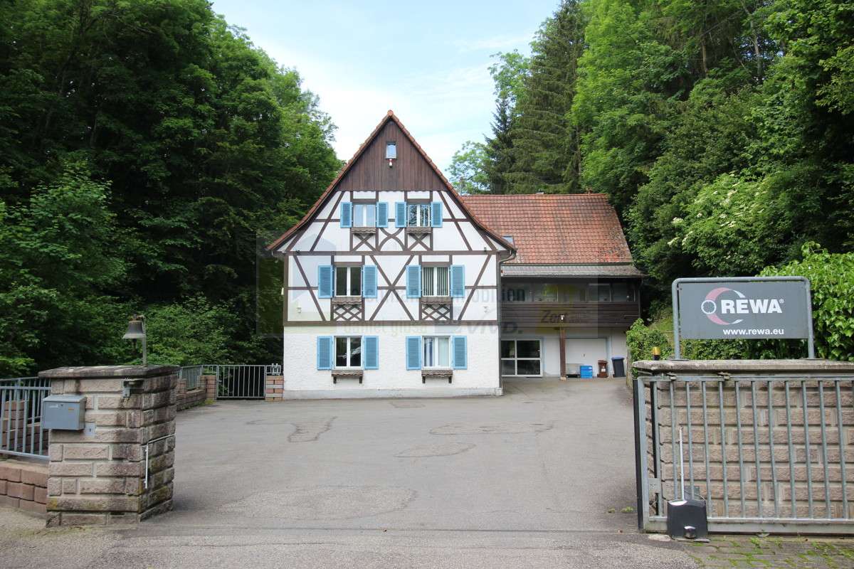 Armazém de 12 divisões em Schwarzwald-Baar-Kreis, Germany N.º 87428