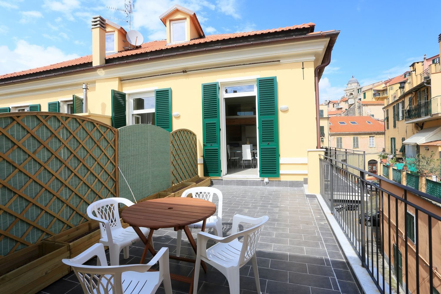 3 rooms Apartment in Imperia, Italy No. 277411