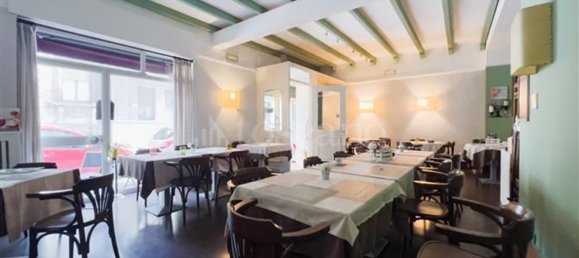 85m² Commercial property in Milan, Italy No. 250652 2