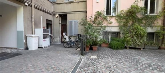 85m² Commercial property in Milan, Italy No. 250652 7