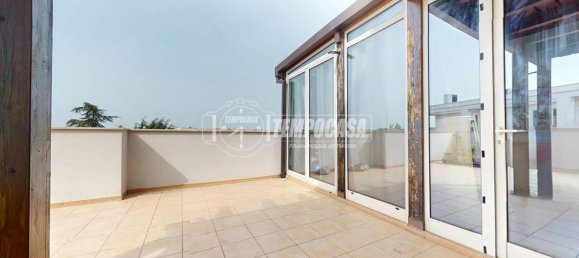 Дуплекс с 3 комнатами в Конверсано, Италия № 42013 23