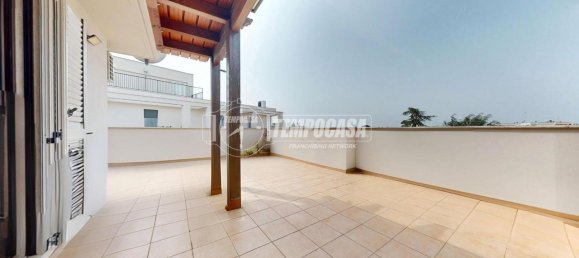 Дуплекс с 3 комнатами в Конверсано, Италия № 42013 24