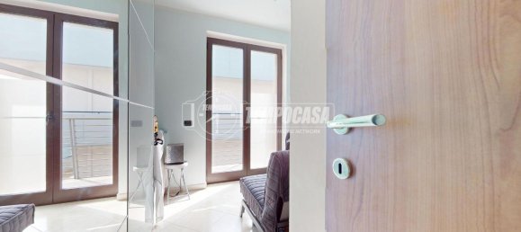 Дуплекс с 3 комнатами в Конверсано, Италия № 42013 3