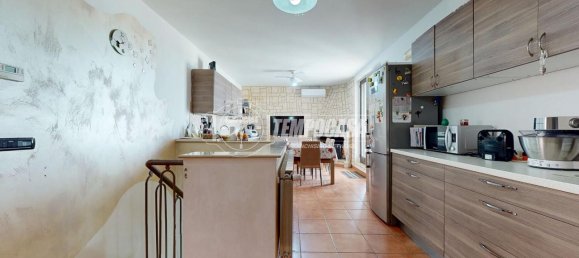 Дуплекс с 3 комнатами в Конверсано, Италия № 42013 15