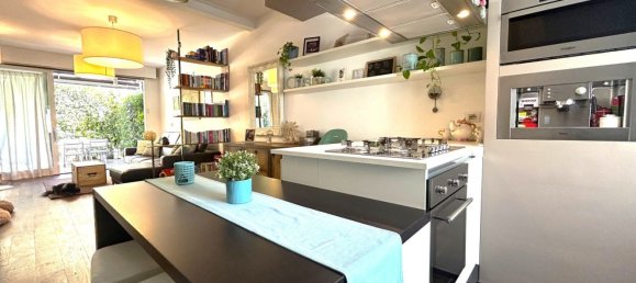 3 bedrooms House in Lissone, Italy No. 378454 2