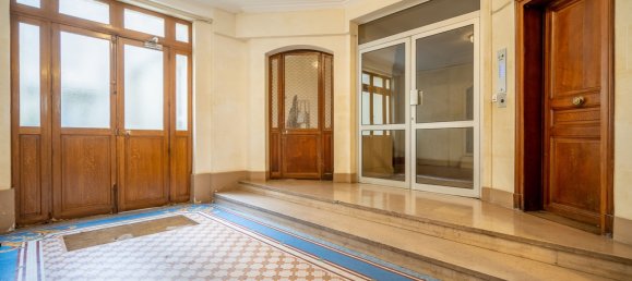 Studio in Paris, France, Nr. 182350 2