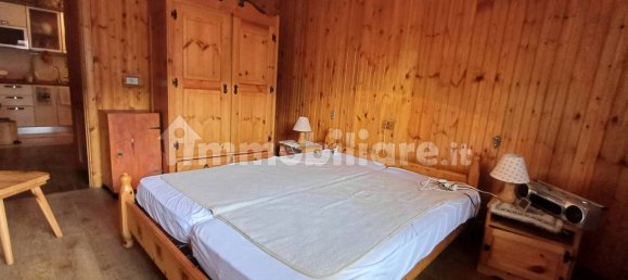 2 bedrooms Apartment in Rocca di Cambio, Italy No. 119809 6