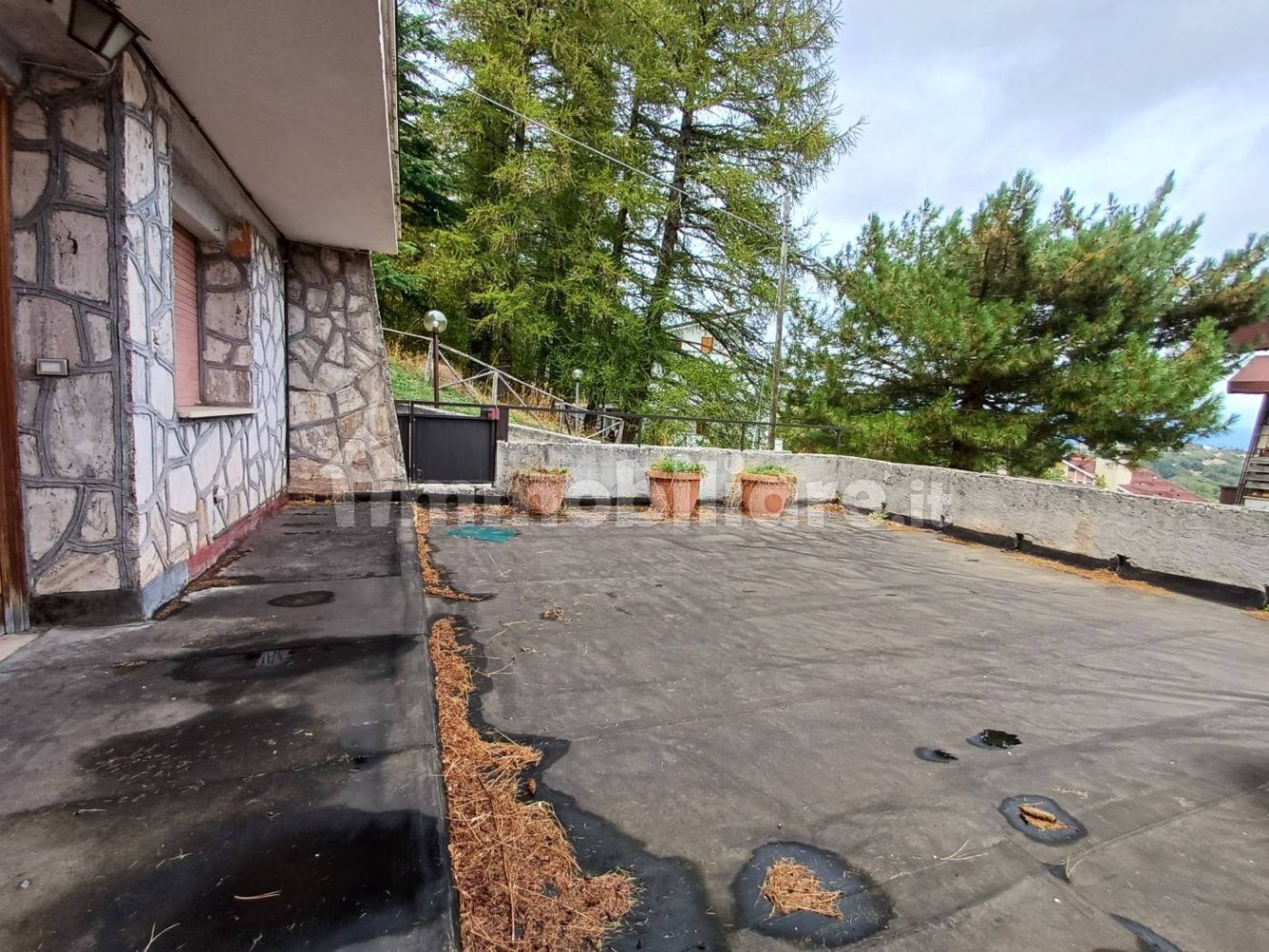 2 bedrooms Apartment in Rocca di Cambio, Italy No. 119809