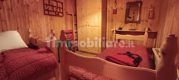 2 bedrooms Apartment in Rocca di Cambio, Italy No. 119809 8