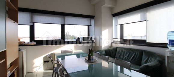 5 rooms Office in Bologna, Italy No. 91317 19