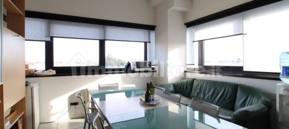5 rooms Office in Bologna, Italy No. 91317 18
