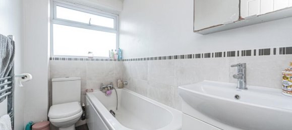 2 Schlafzimmer Haus in Thatcham, United Kingdom, Nr. 10819 10