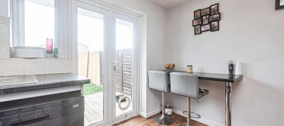 2 Schlafzimmer Haus in Thatcham, United Kingdom, Nr. 10819 6