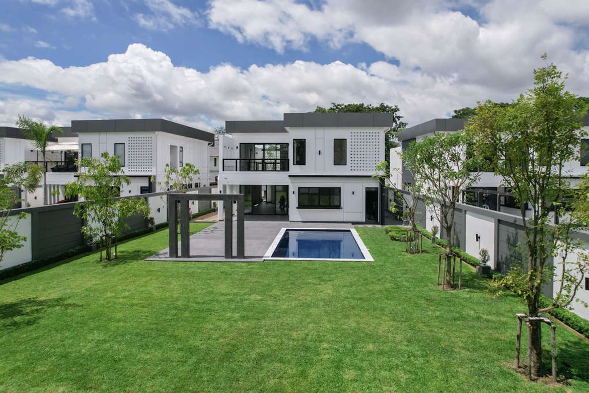 4 bedrooms House in Chiang Mai, Thailand No. 26969