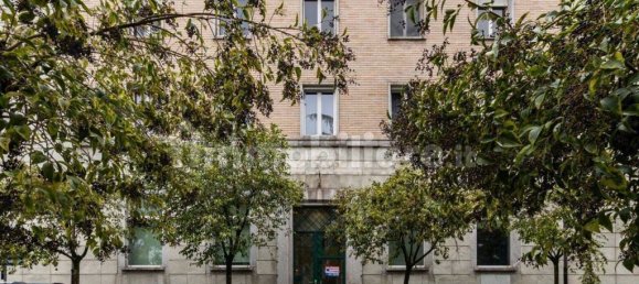 4 rooms Commercial property in Turin, Italy No. 206507 26