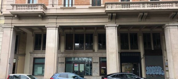 4 rooms Commercial property in Turin, Italy No. 206507 27