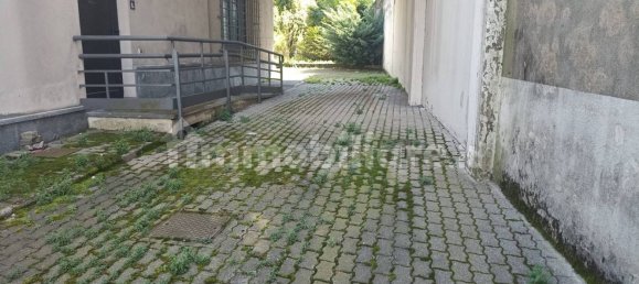 4 rooms Commercial property in Turin, Italy No. 206507 9