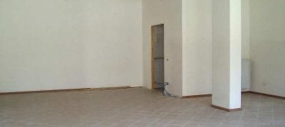 75m² Commercial property in Scanzorosciate, Italy No. 92696 3