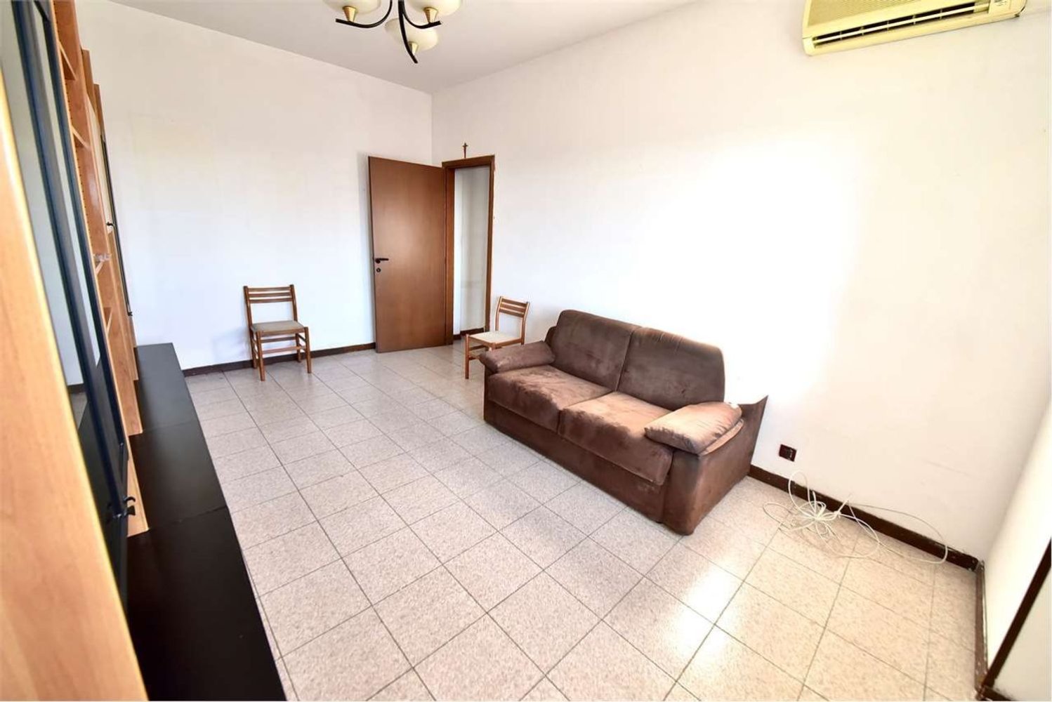 Квартира с 3 комнатами в Лимбьяте, Италия № 138659