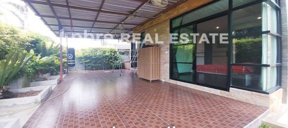 3 bedrooms Cafe / restaurant in Bang Lamung, Thailand No. 16013 5