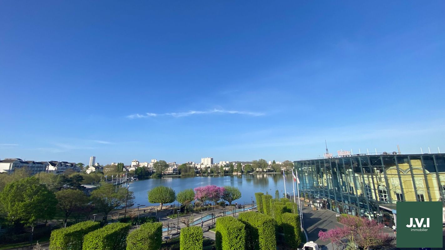 Apartamento T1 em Enghien-les-Bains, France N.º 182237