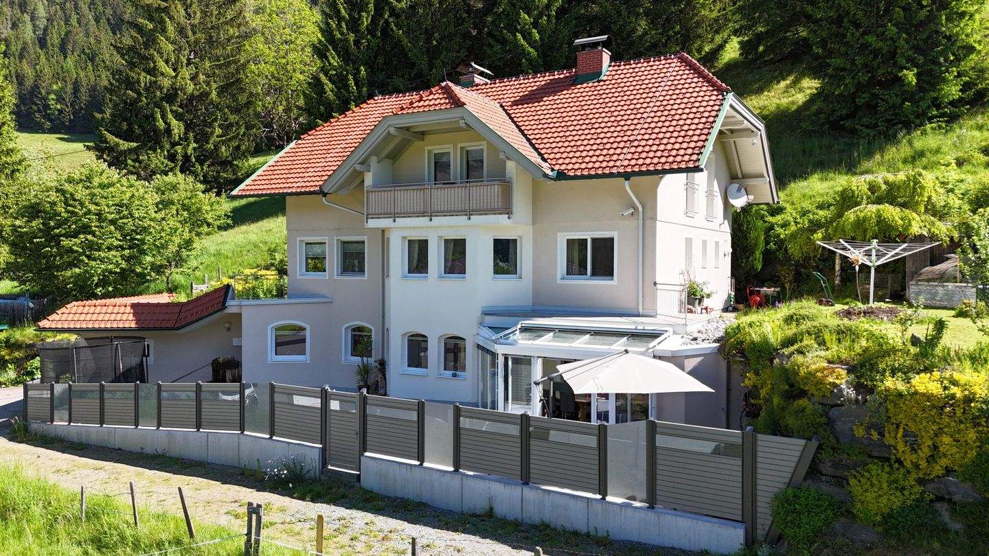 Дом с 9 комнатами в Бад Клайнкирхгайм, Австрия № 247343