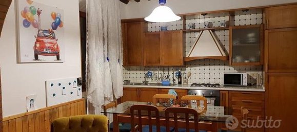 5 rooms House in Gallicano, Italy No. 288009 3