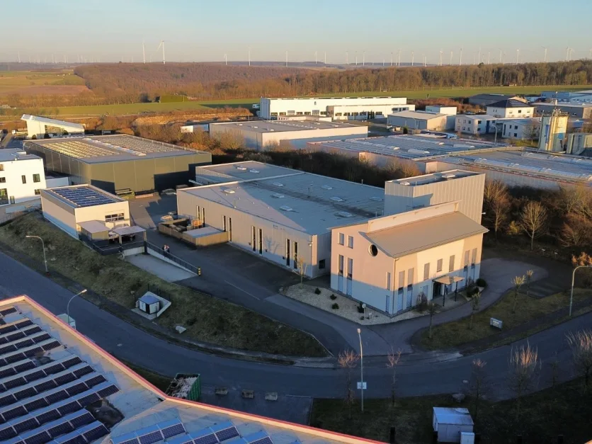 3081m² Commercial property in Paderborn, Germany No. 293059