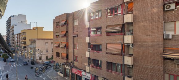 3 Schlafzimmer Wohnung in Alicante, Spain, Nr. 172361 7