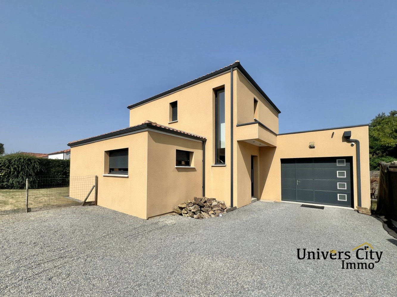 Casa de 4 dormitorios en Geneston, France No. 360583