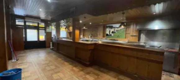 Propriété commerciale à Leon, Spain 92m² No. 70501 2