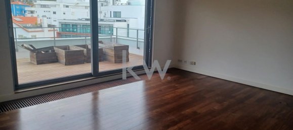 4 bedrooms Duplex in Cascais, Portugal No. 96368 23