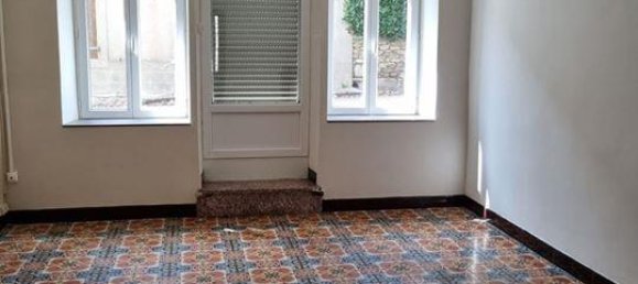 2 Schlafzimmer Stadthaus in Saint-Denis, France, Nr. 300194 2