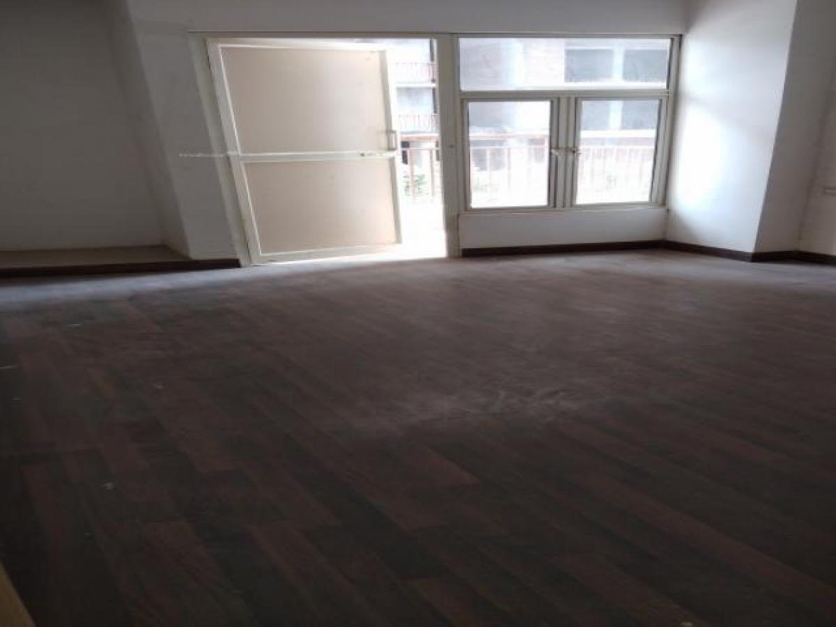 3 bedrooms House in Ghaziabad, India No. 8896