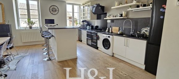 Квартира с 3 спальнями в Вьен, Франция № 312062 4