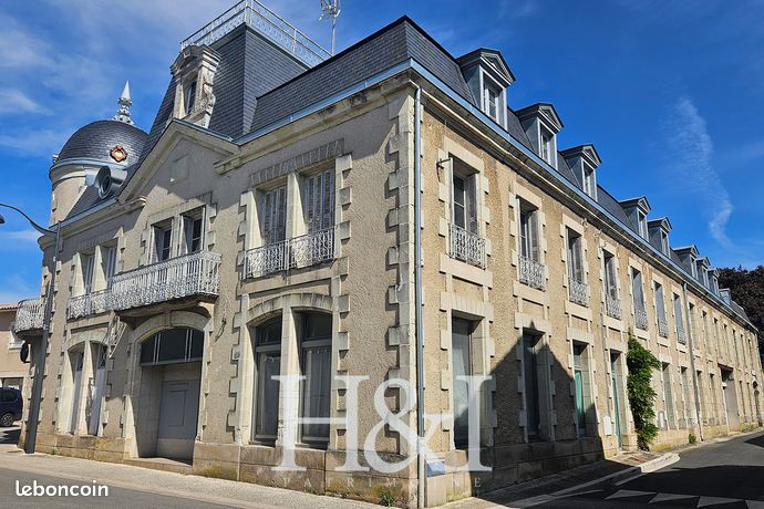 Квартира с 3 спальнями в Вьен, Франция № 312062