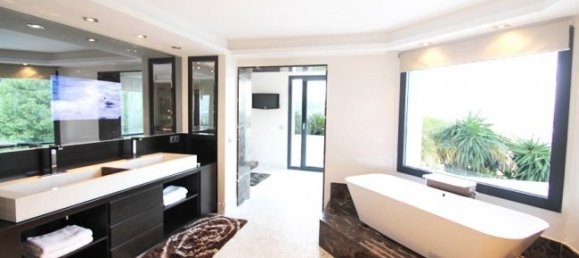 5 bedrooms Villa in Bendinat, Spain No. 14617 13