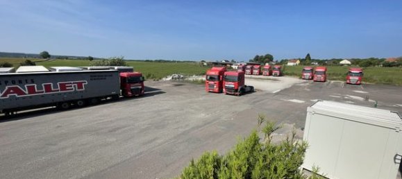 Gewerbliche Immobilie in Haute-Saone, France 700m², Nr. 306917 9