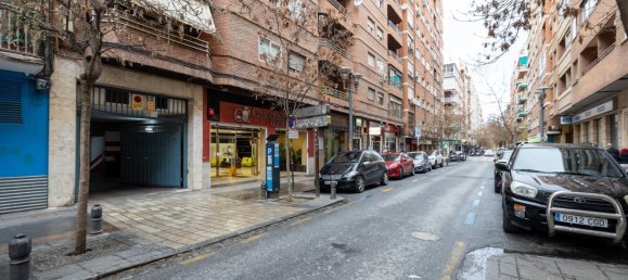  مرآب في Granada, Spain 14متر مربع رقم 166639 17